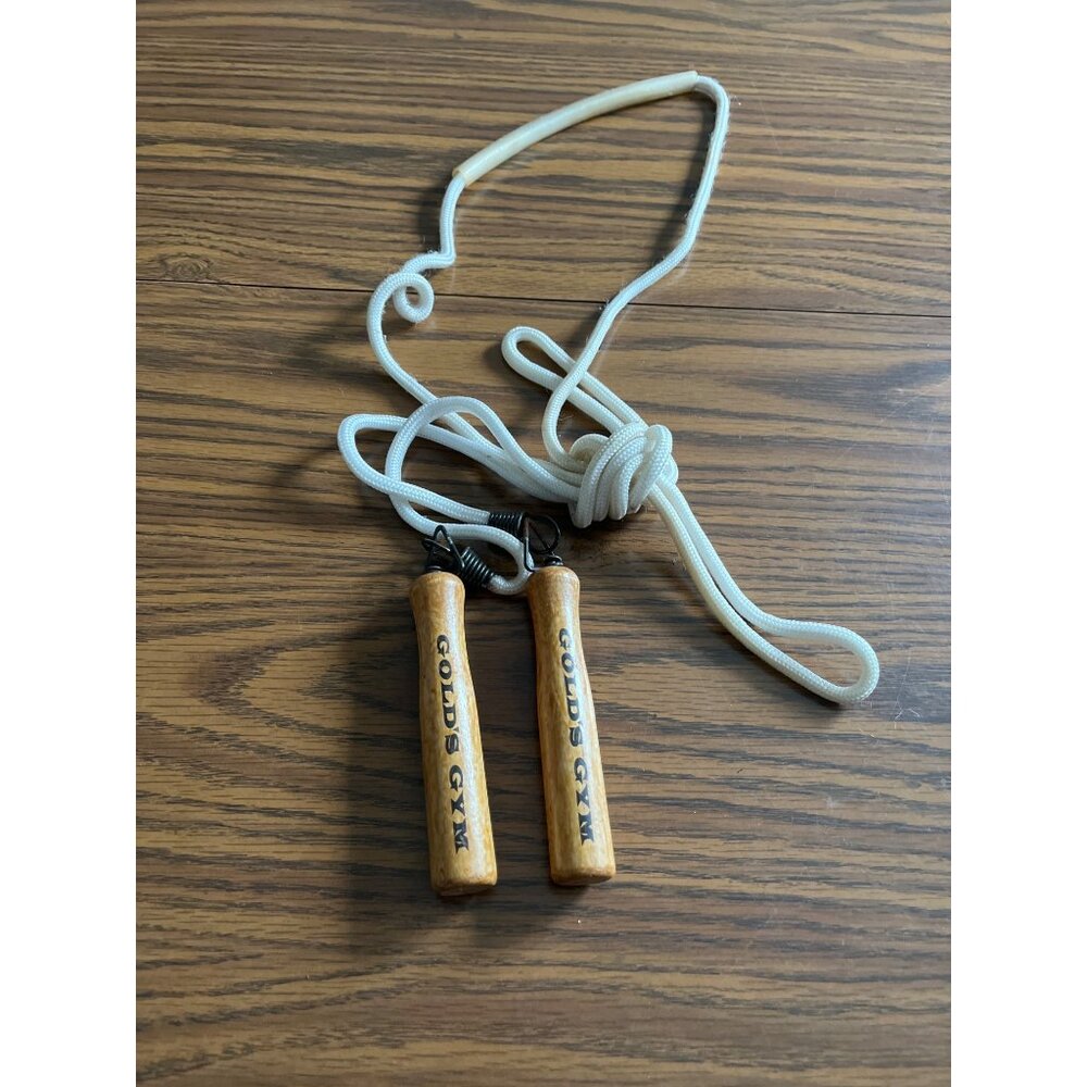Gold’s Gym wood handled jump rope